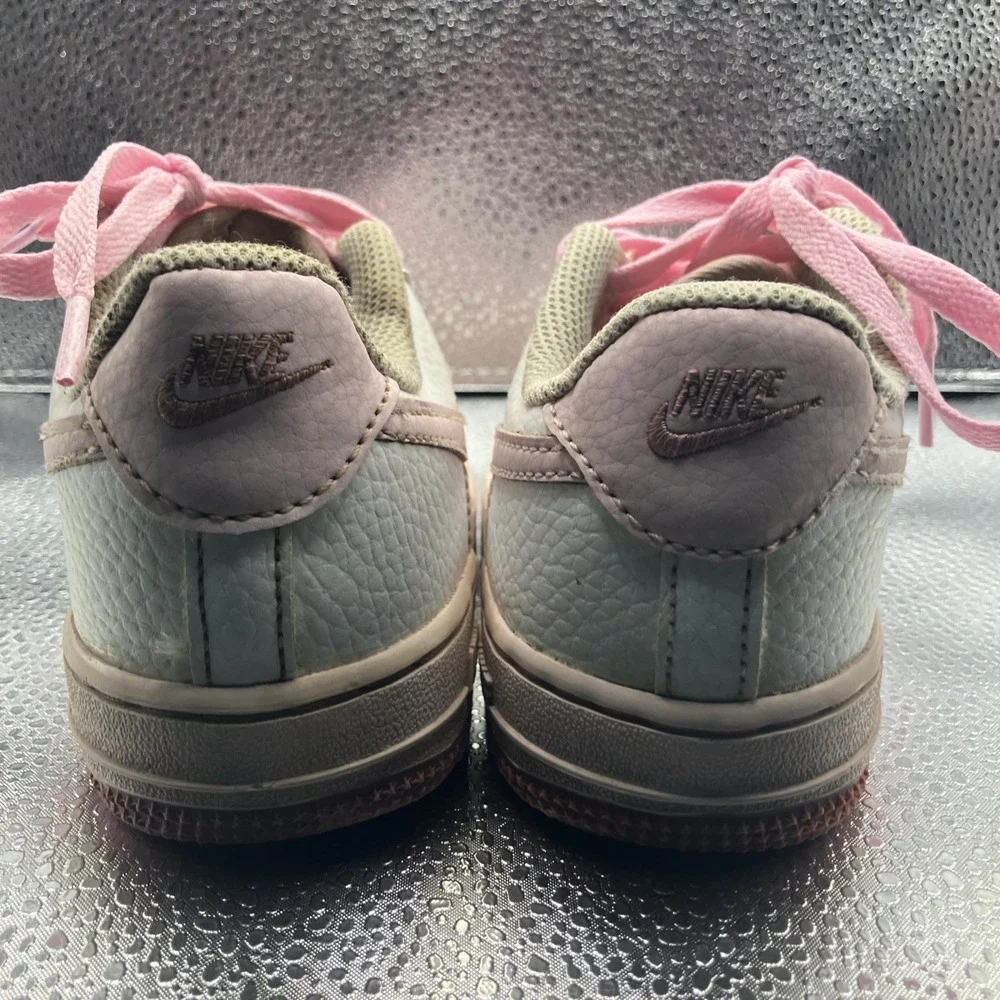 Girls' Nike Air Force 1 Low white Pink Foam Size 13 c
